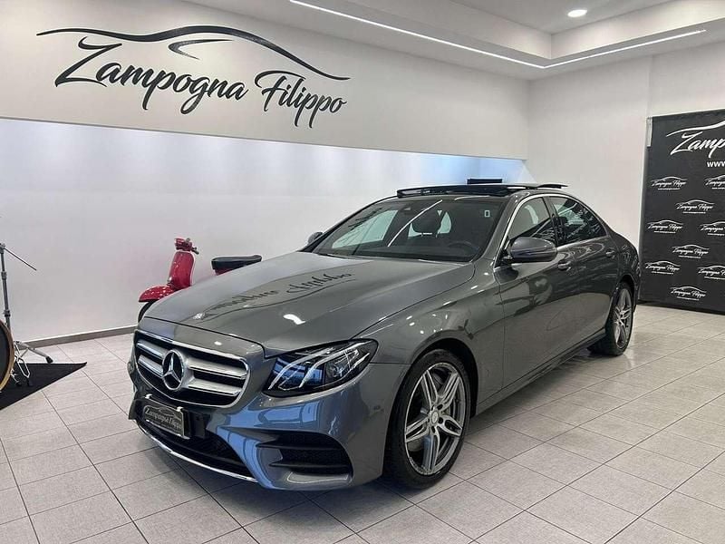 Grigio Usata 2016 Mercedes E350 AMG line Tre volumi | 27.990 € (Buon prezzo) - Immagine 1/4