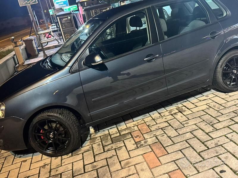 Usata VW Polo Comfortline 69 CV (50 kW) 2009 Grigio Utilitaria