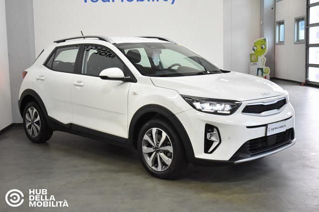Usata Kia Stonic Urban 84 CV (61 kW) 2024 Bianco SUV