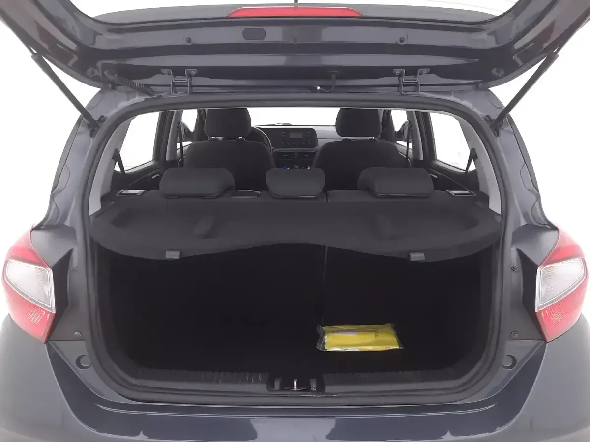 Usata Hyundai i10 Advanced 67 CV (49 kW) 2022 Grigiogrigio Utilitaria