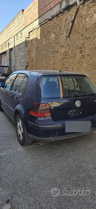 Usata VW Golf IV 90 CV (66 kW) 2003 Berlina