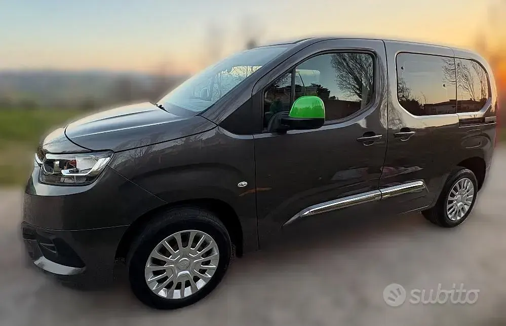 Usata Toyota Proace Verso City 100 CV (73 kW) 2022 Grigio Station wagon