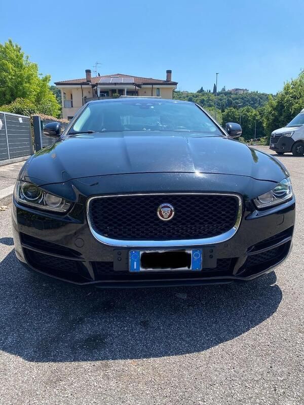 Usata Jaguar XE 180 CV (132 kW) 2016 Blu Berlina
