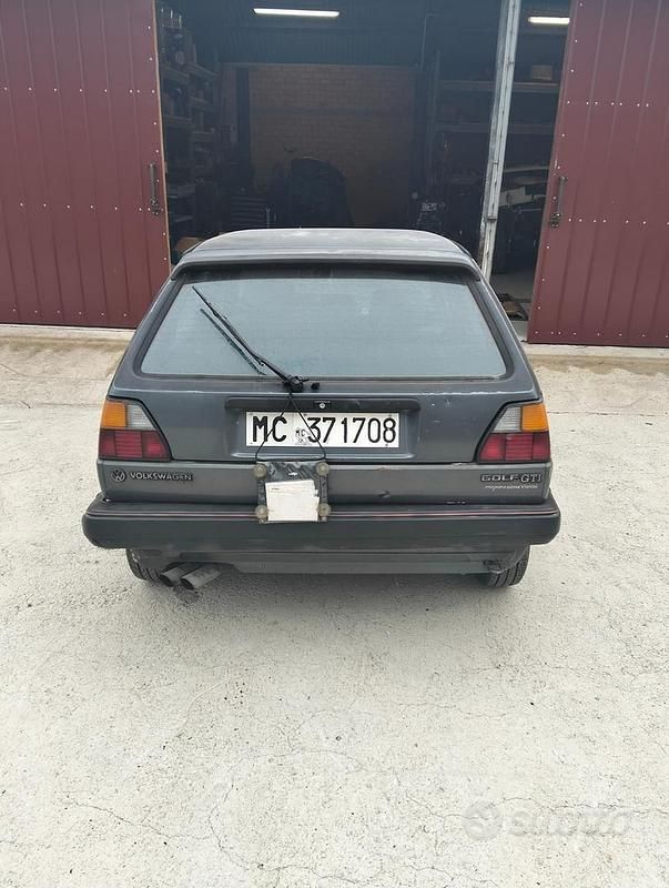 Usata VW Golf II GTI 111 CV (81 kW) 1987 Grigio Utilitaria