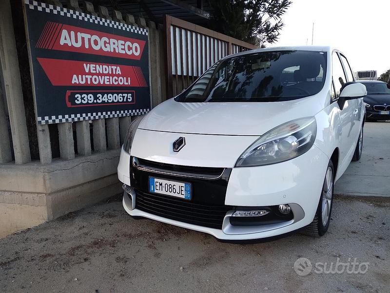 Usata Renault Scénic III Luxe 110 CV (80 kW) 2012 Bianco Monovolume