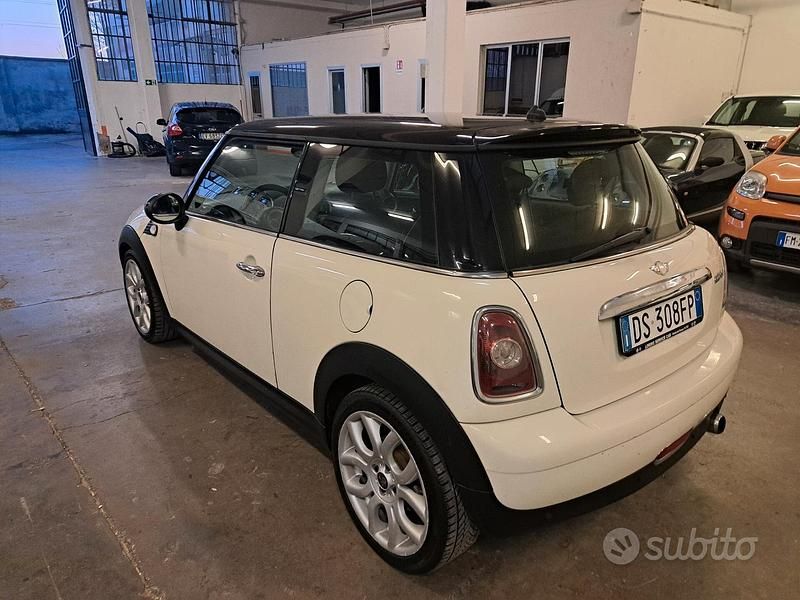 Usado Mini Cooper Pepper 120 HP (88 kW) 2008 Bege Citadino