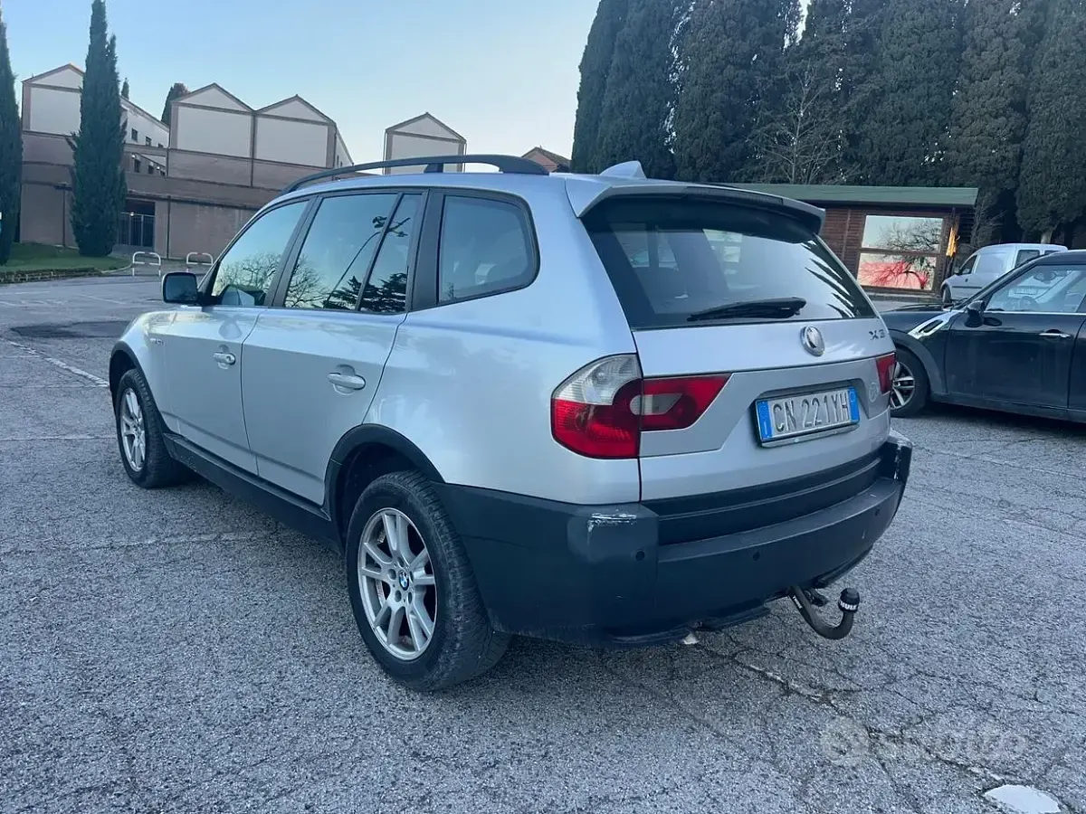 Usata BMW X3 150 CV (110 kW) 2005 Grigio SUV