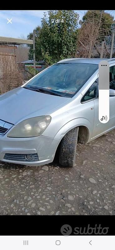 Usata Opel Zafira 2009 Grigio Monovolume