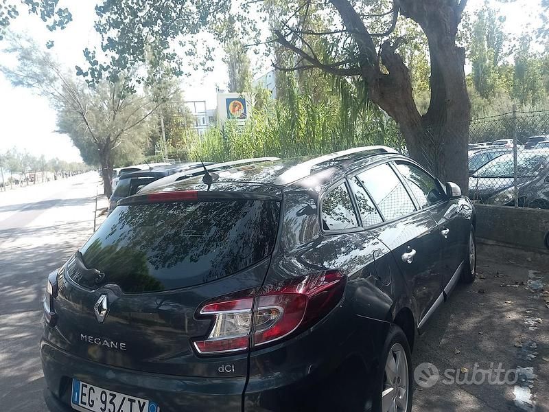 Usata Renault Mégane GrandTour 110 CV (80 kW) 2012 Grigio Station wagon