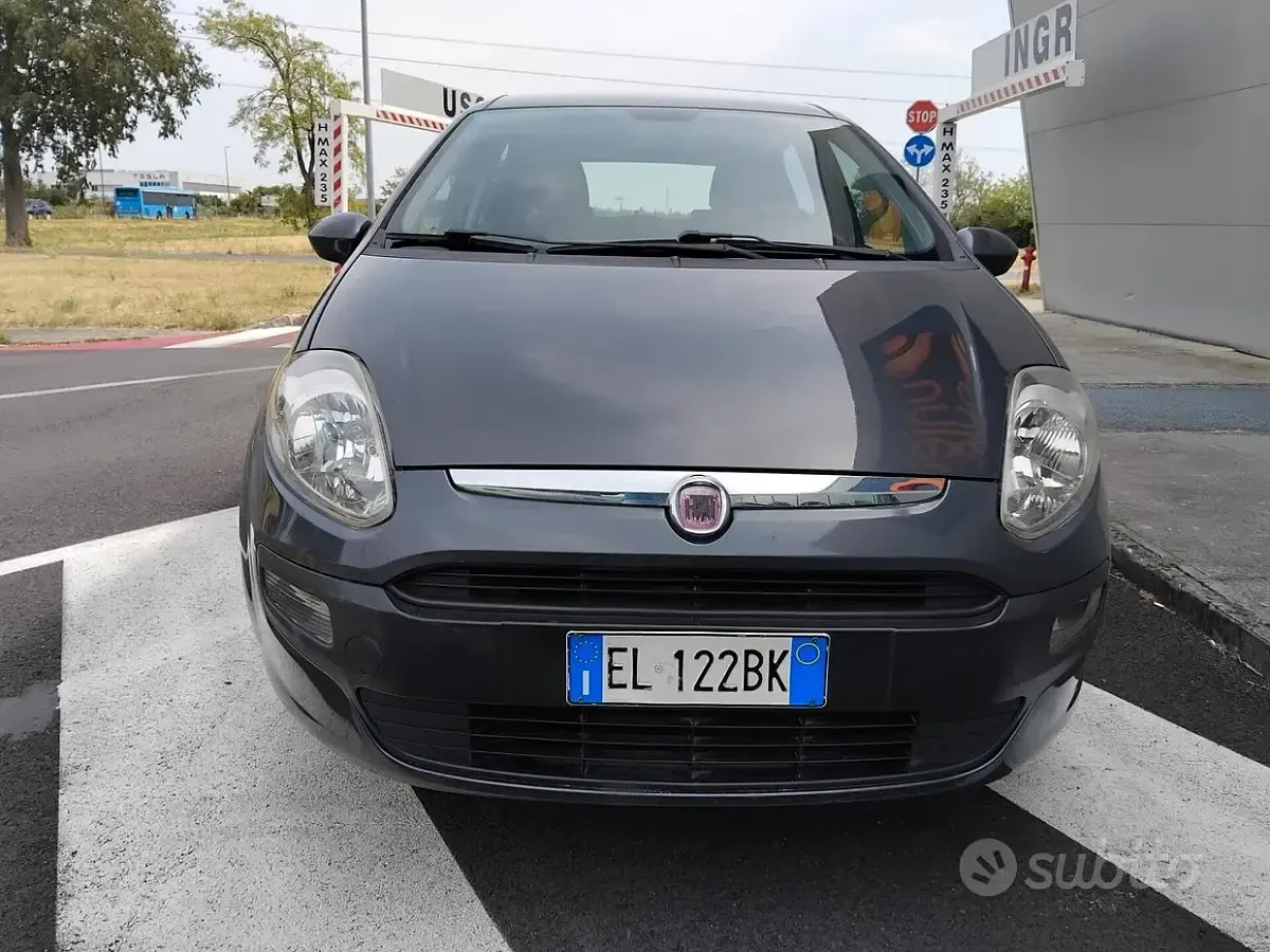 Usata Fiat Punto Evo 69 CV (50 kW) 2011 Grigio Utilitaria