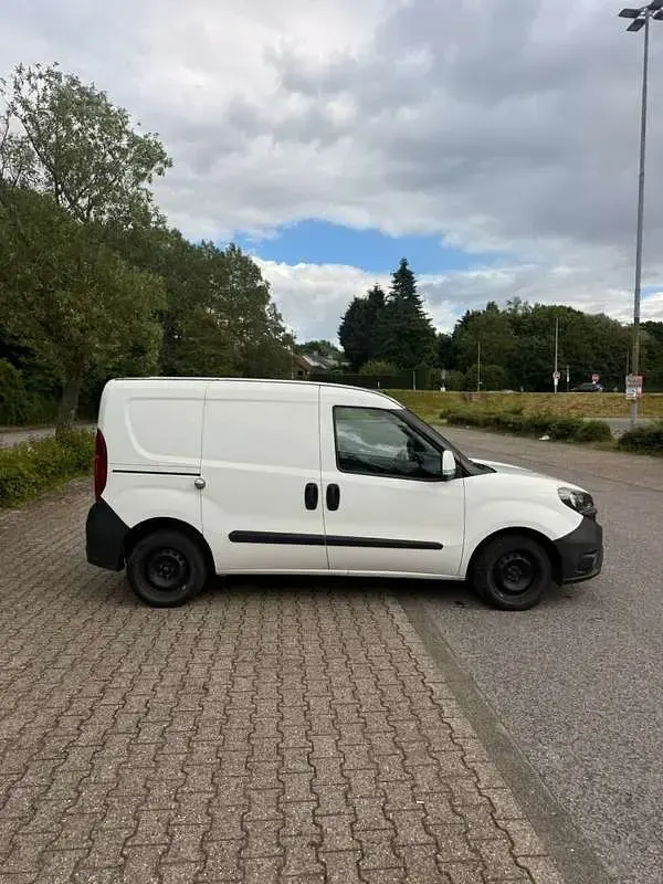Usata Fiat Doblò Active 90 CV (66 kW) 2010 Monovolume
