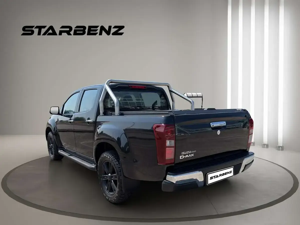 Usata Isuzu D-Max 163 CV (119 kW) 2017 Nero Pick-up