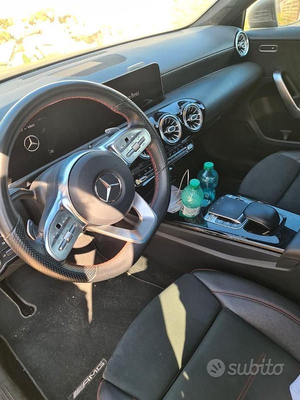 Usata Mercedes A180 AMG 136 CV (100 kW) 2019 Grigio Berlina