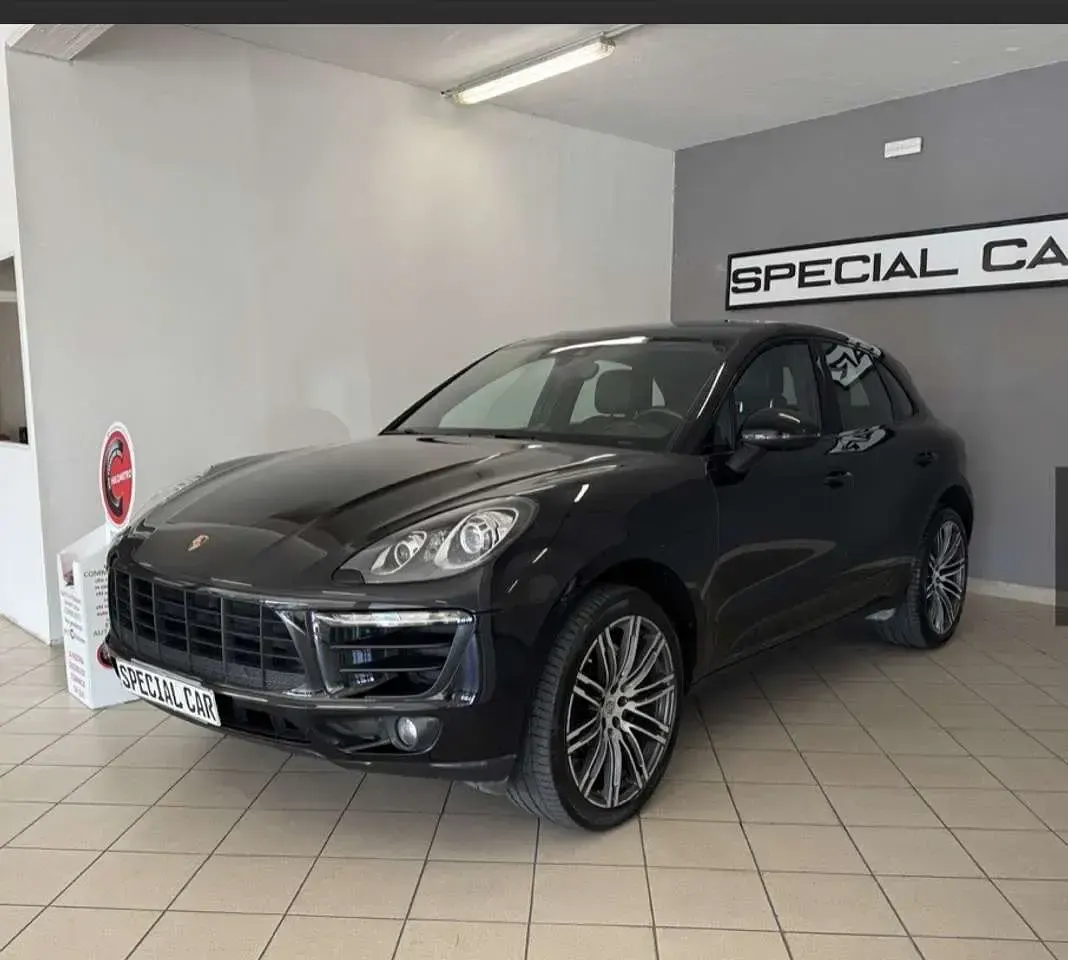 Usata Porsche Macan 250 CV (183 kW) 2015 Nero SUV