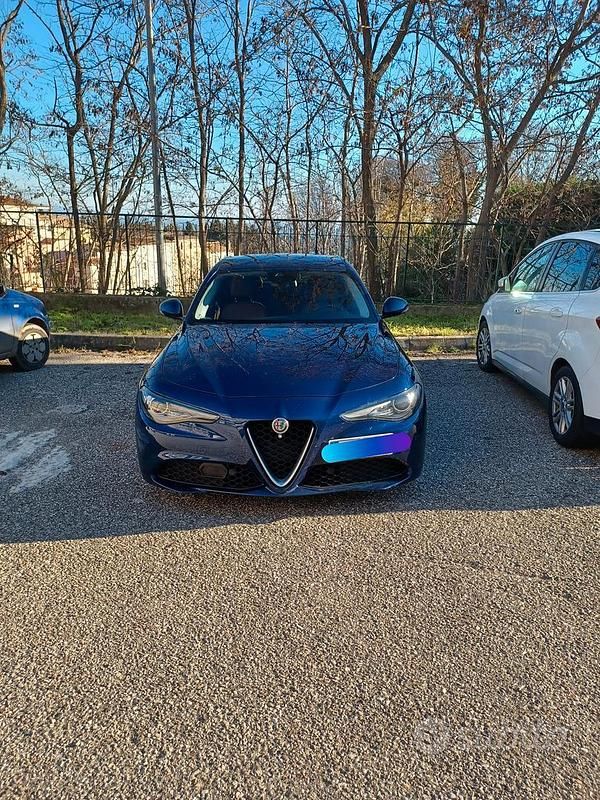 Usata Alfa Romeo Giulia 150 CV (110 kW) 2017 Blu Berlina