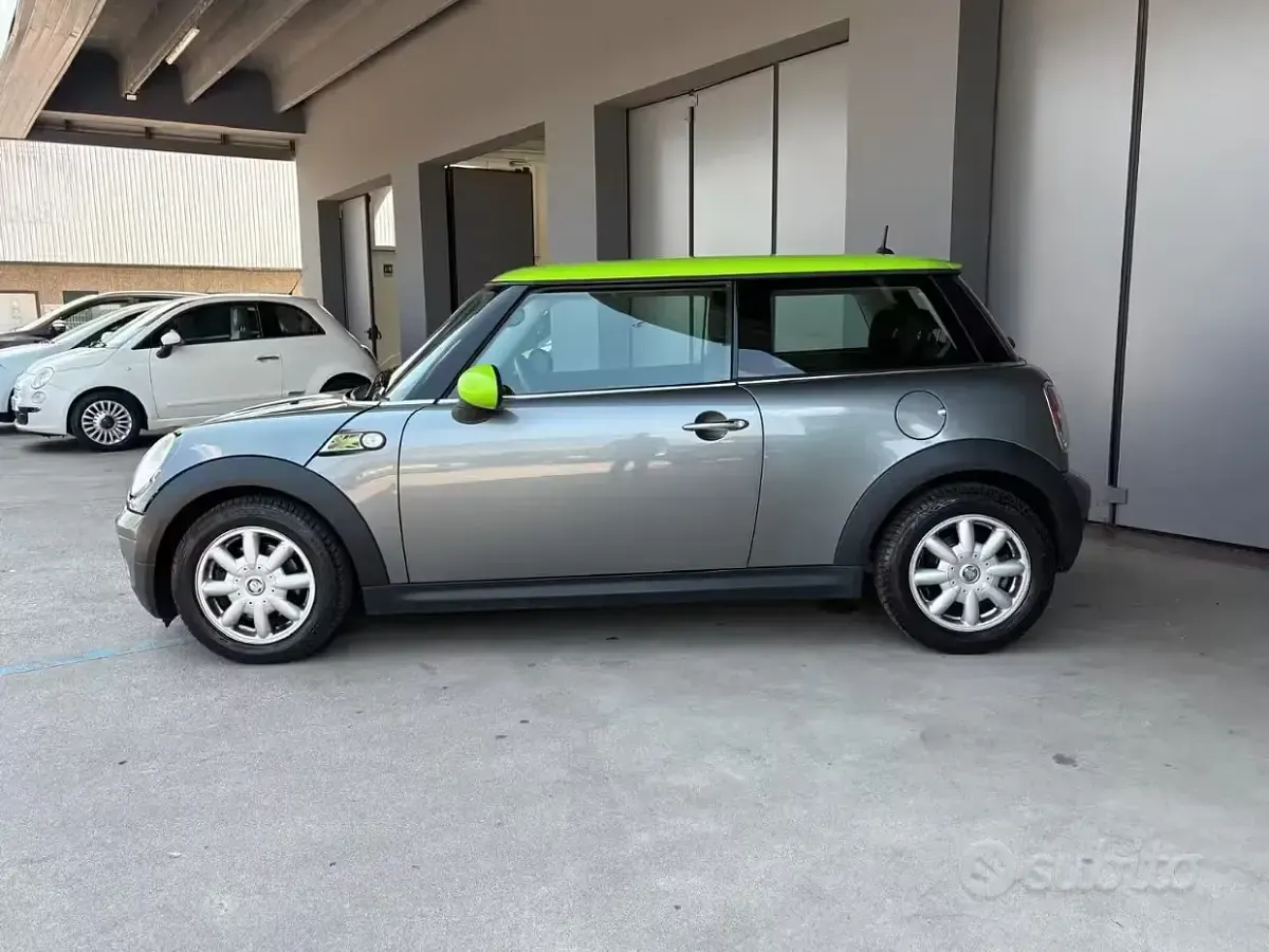 Usata Mini ONE 75 CV (55 kW) 2010 Grigio Utilitaria
