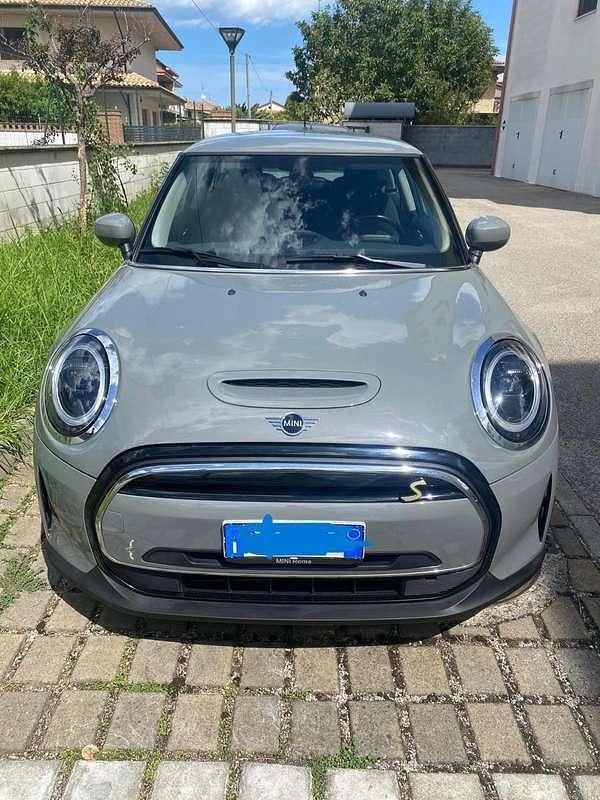 Usata Mini Cooper SE Classic 75 kW (102 CV) 2021 Grigio Utilitaria
