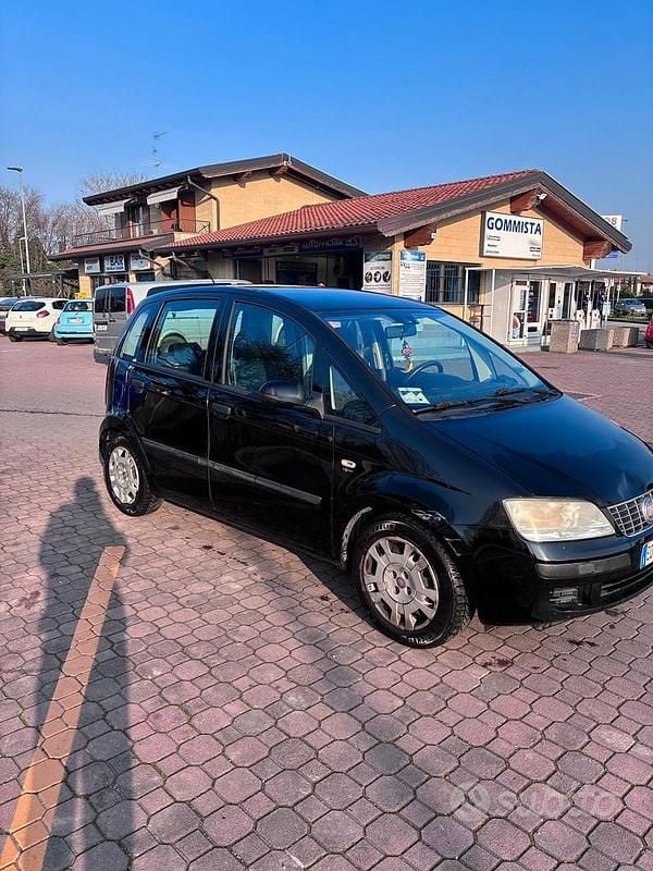 Usata Fiat Idea 80 CV (58 kW) 2010 Nero Monovolume