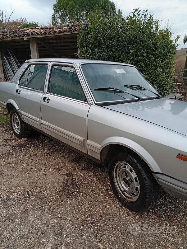 Käytetty Fiat Argenta 122 HP (89 kW) 1983 Harmaa Sedan