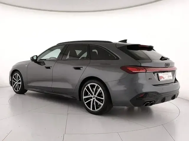 Usata Audi A5 S-Line 204 CV (150 kW) 2025 Grigio daytona perlato Station wagon