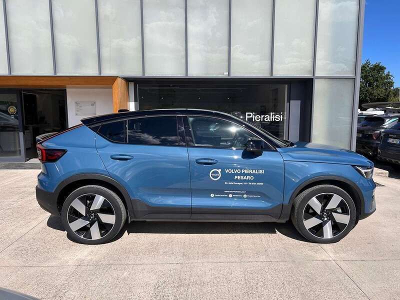 Usata Volvo C40 160 kW (218 CV) 2021 Fjord blue SUV