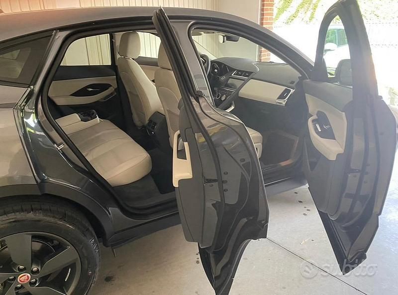 Usata Jaguar E-Pace 200 CV (147 kW) 2021 Grigio SUV