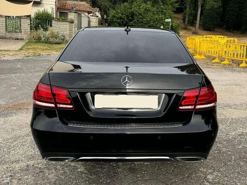 Usata Mercedes E220 170 CV (125 kW) 2014 Nero Berlina