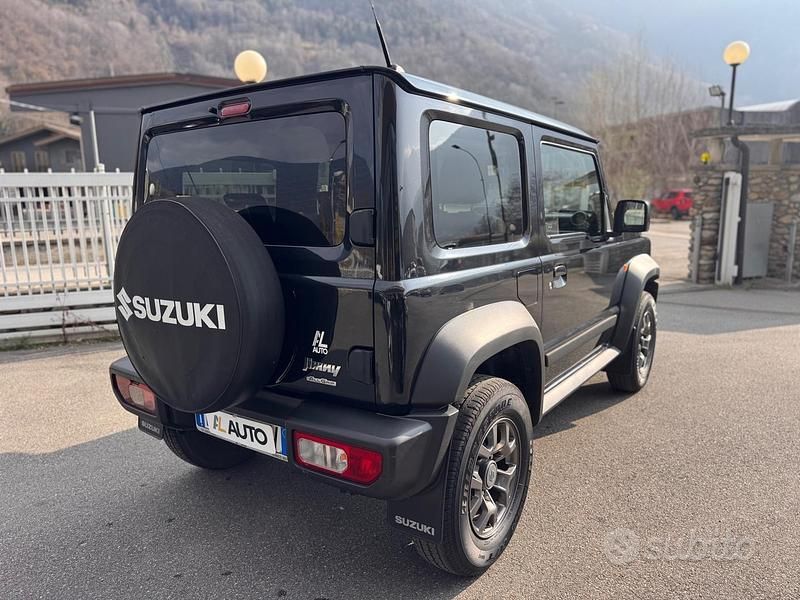Usata Suzuki Jimny 102 CV (75 kW) 2020 Nero SUV