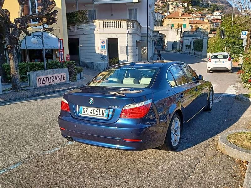 Begagnad BMW 530 Comfort Edition 272 HK (200 kW) 2007 Blå Sedan