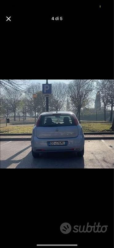 Usata Fiat Grande Punto 75 CV (55 kW) 2007 Blu Utilitaria