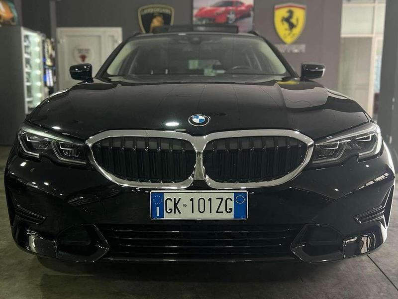 Nero Usata 2022 BMW 318 M Sport Station wagon | 28.900 € (Buon prezzo) - Immagine 1/4