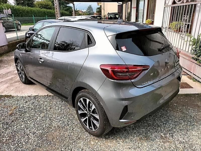 Nuova Mitsubishi Colt 100 CV (73 kW) 2025 Grigio Berlina