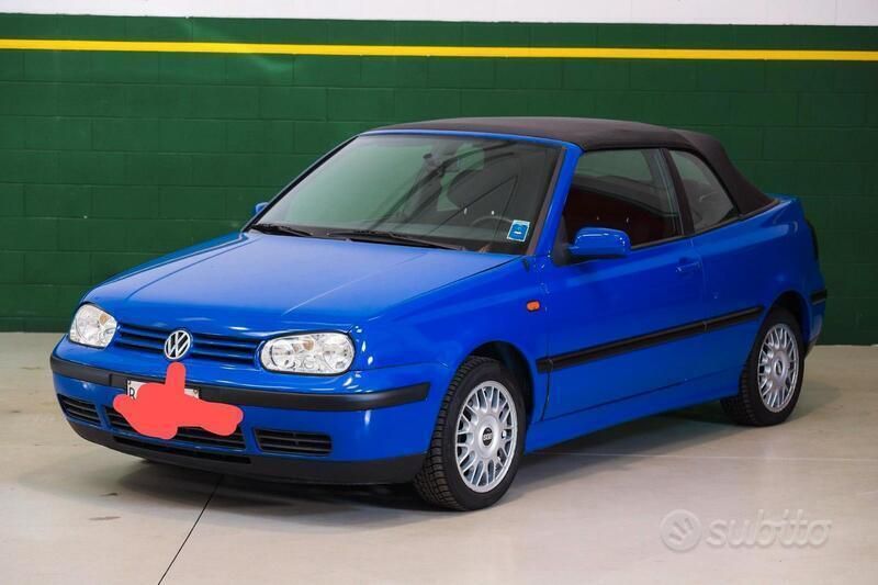 Usata VW Golf Cabriolet 101 CV (74 kW) 1998 Blu Cabrio