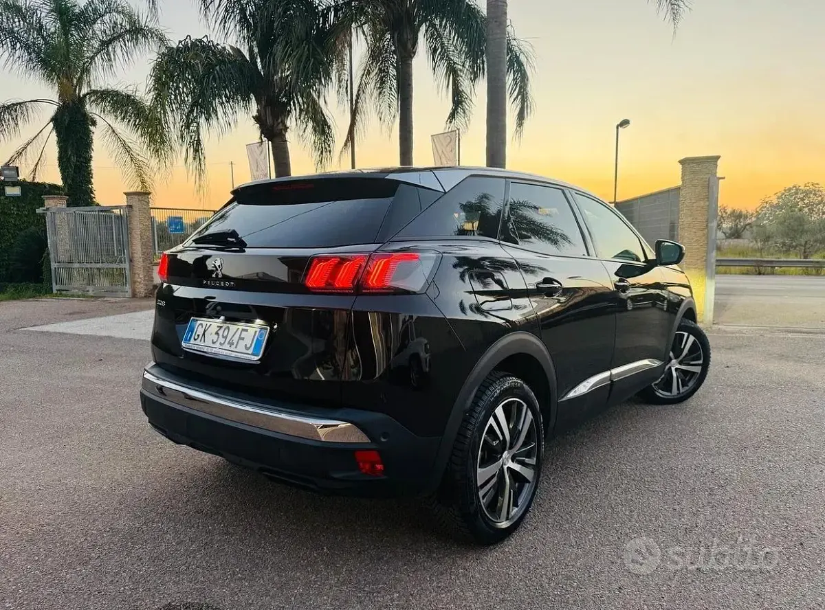 Gebraucht Peugeot 3008 Allure 131 PS (96 kW) 2022 Schwarz SUV