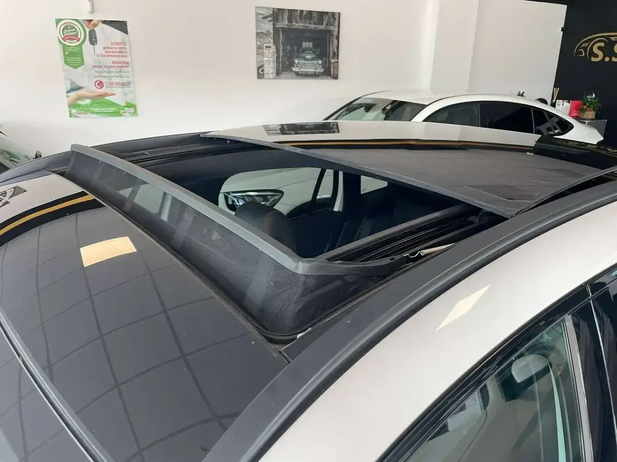 Usata Mercedes GLA200 AMG Line Premium Plus 150 CV (110 kW) 2024 Bianco SUV