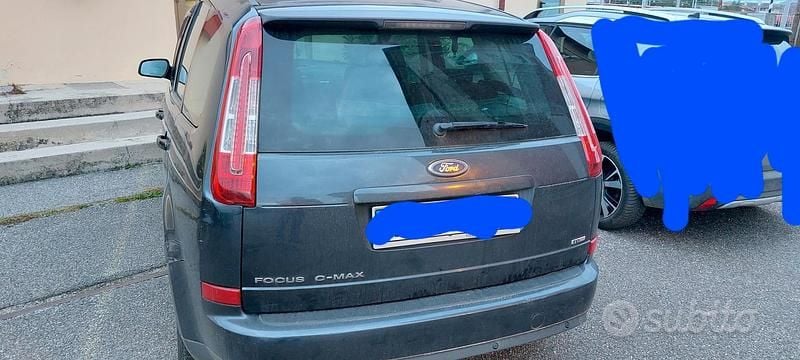 Usata 2007 Ford C-MAX Monovolume | 1300 € (Super prezzo) - Immagine 1/3