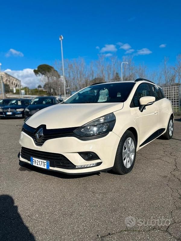 Usata Renault Clio IV Life 75 CV (55 kW) 2017 Beige Berlina
