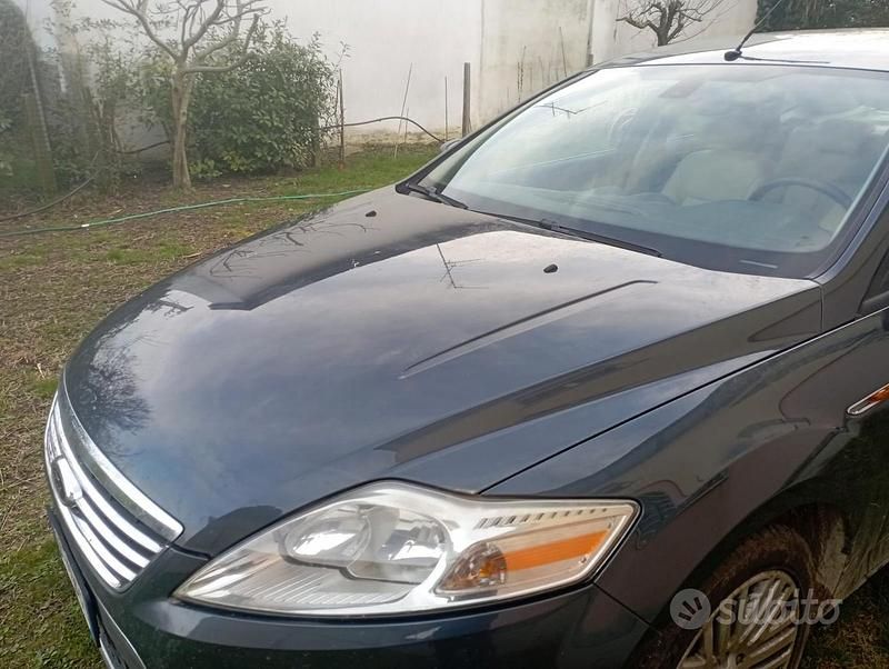 Usata Ford Mondeo 136 CV (100 kW) 2007 Grigio Berlina