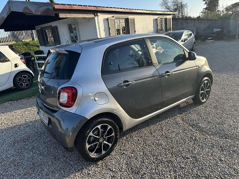 Usata Smart ForFour Prime 71 CV (52 kW) 2015 Grigio Utilitaria