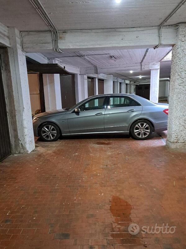 Usata Mercedes C220 Avantgarde 150 CV (110 kW) 2011 Grigio Berlina