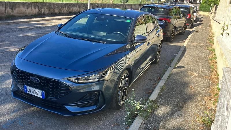 Usata Ford Focus ST-Line X 120 CV (88 kW) 2023 Blu Utilitaria