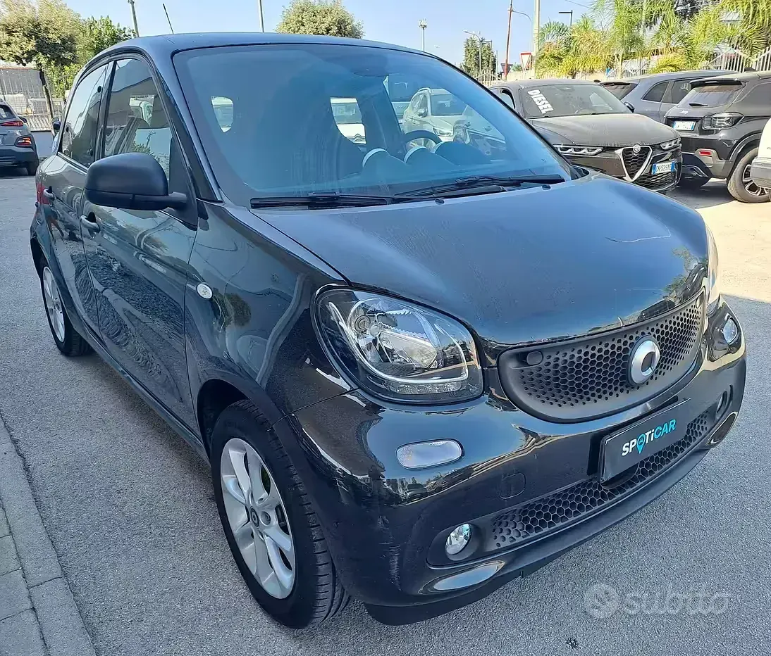 Usata Smart ForFour 71 CV (52 kW) 2019 Nero Utilitaria