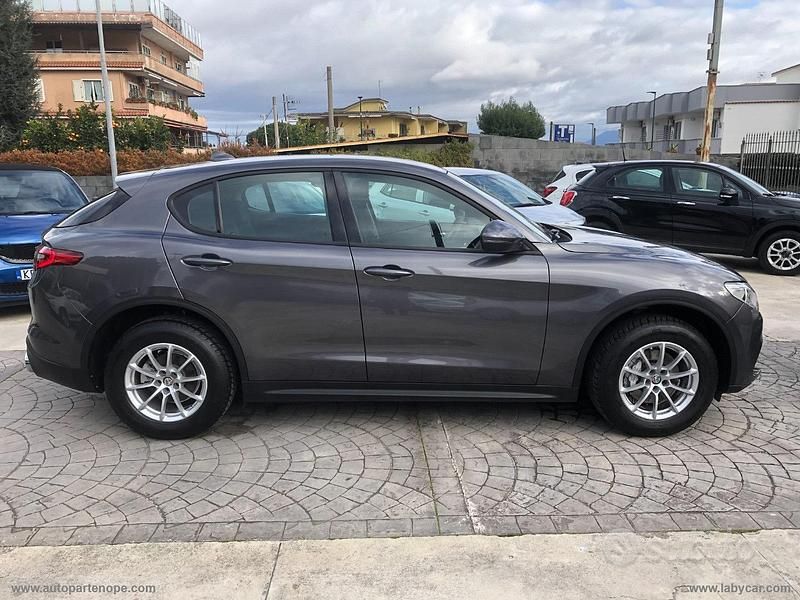 Usata Alfa Romeo Stelvio 180 CV (132 kW) 2018 Grigio SUV