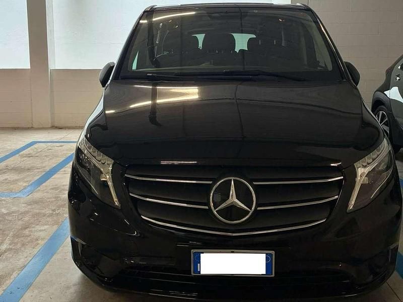 Nero Usata 2023 Mercedes Vito Monovolume | 40.000 € (Ottimo prezzo) - Immagine 1/4