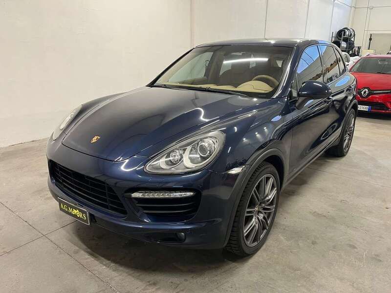 Blu/azzurro Usata 2010 Porsche Cayenne Turbo SUV | 33.000 € - Immagine 1/4