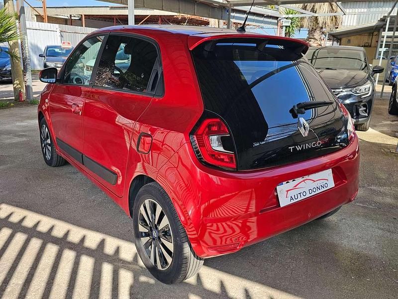 Usata Renault Twingo Intens 30 kW (42 CV) 2021 Rosso passion Utilitaria