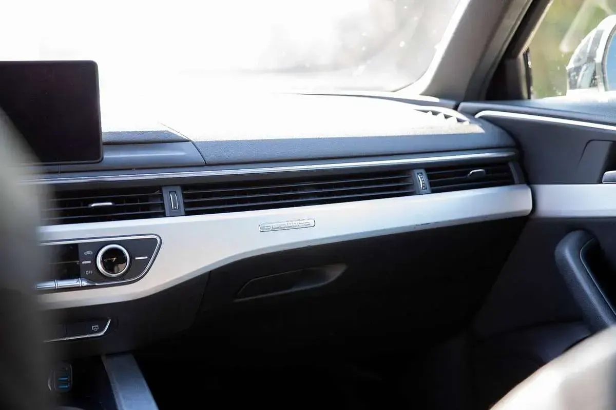 Usata Audi A4 Business 150 CV (110 kW) 2018 Nero Station wagon