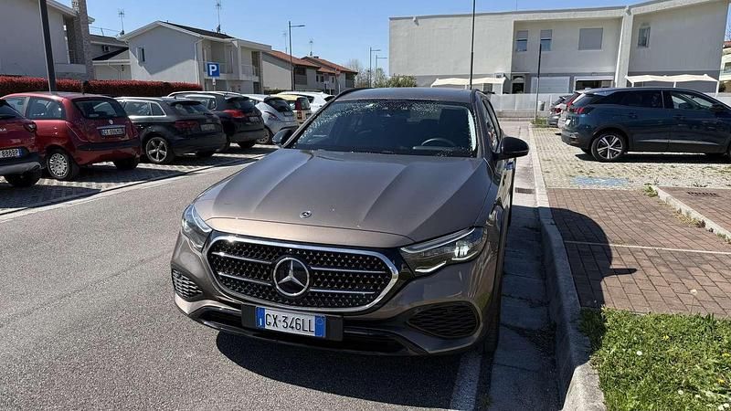 Usata Mercedes E220 All-Terrain Premium Plus 197 CV (144 kW) 2025 Station wagon