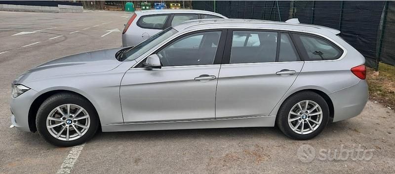 Usata BMW 318 143 CV (105 kW) 2017 Grigio Station wagon