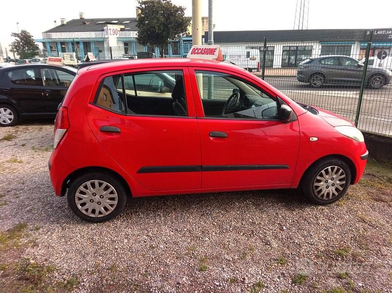 Usata Hyundai i10 66 CV (48 kW) 2009 Rosso Utilitaria